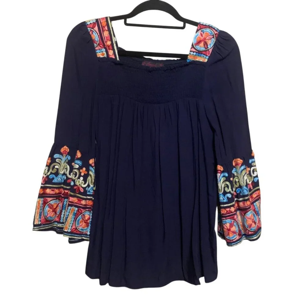 Cowgirl Legend Women’s Tunic Blue Turquoise Beads Embroidered‎ Peasant Blouse.